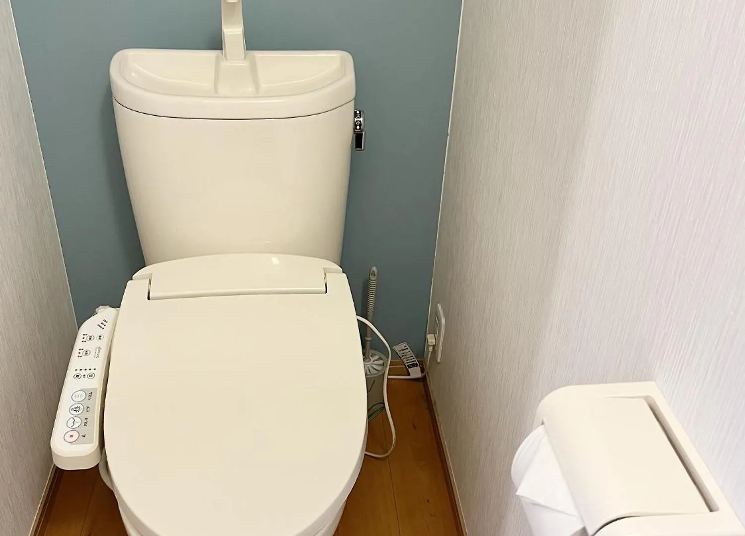 芙蓉居 日本庭園付き一戸建 【天下茶屋から徒歩8分】最大6名宿泊可能 Osaka Apartment